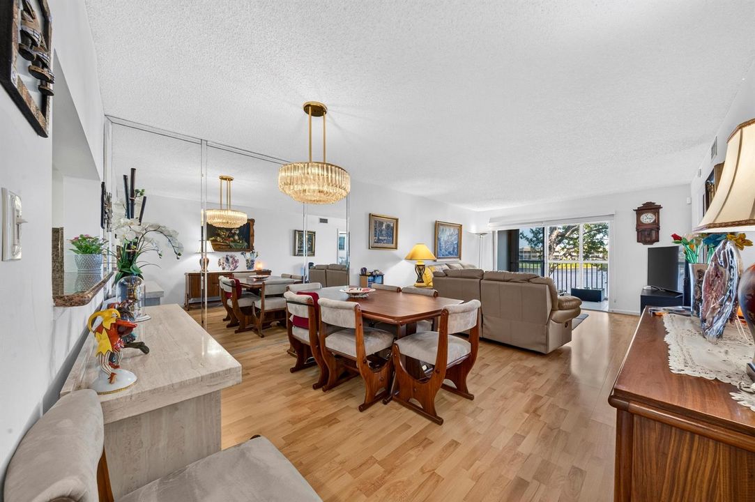 003-022-LivingDining Room-4000x2660