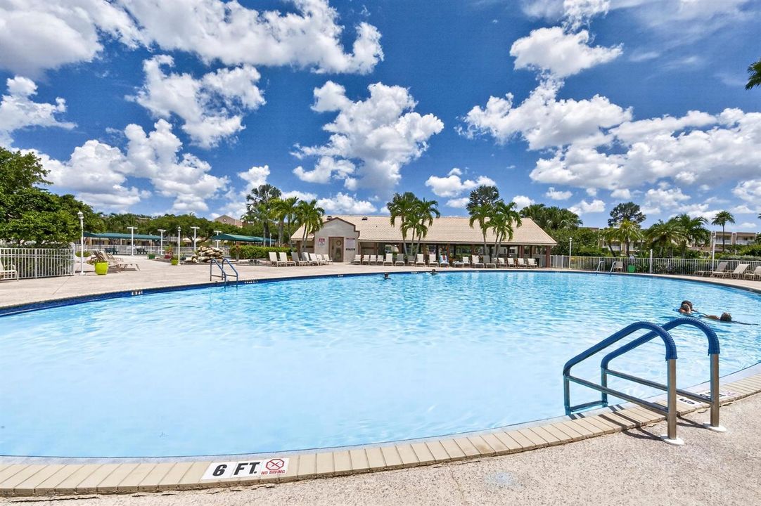 037-039-Community Pool-4000x2664