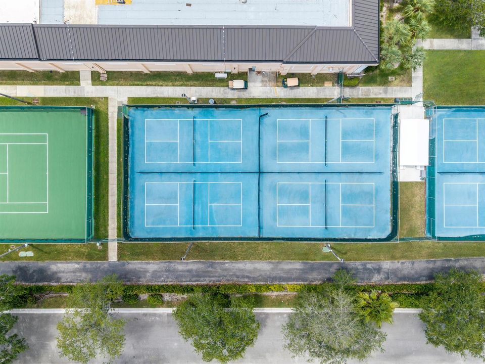040-011-Pickelball Courts-4000x3000