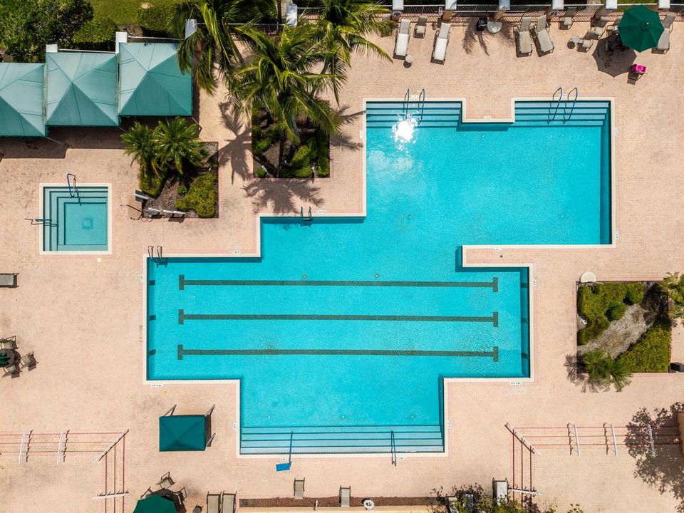 039-020-Community Pool-4000x3000