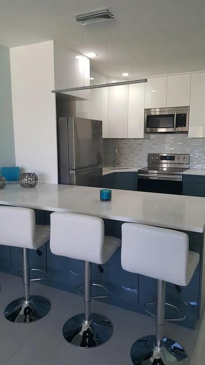 В аренду: $3,200 (2 спален, 2 ванн, 803 Квадратных фут)