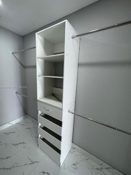 В аренду: $3,500 (3 спален, 2 ванн, 1318 Квадратных фут)