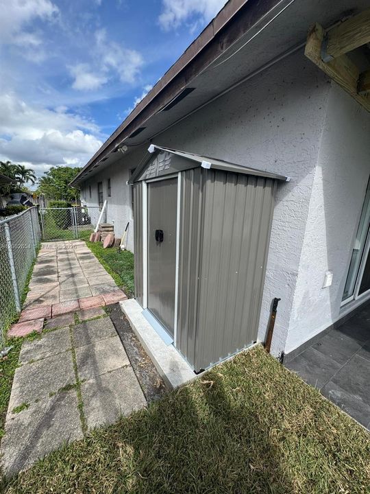 В аренду: $3,500 (3 спален, 2 ванн, 1318 Квадратных фут)