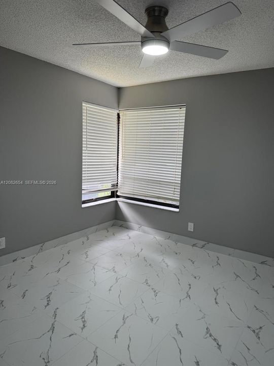 В аренду: $3,500 (3 спален, 2 ванн, 1318 Квадратных фут)