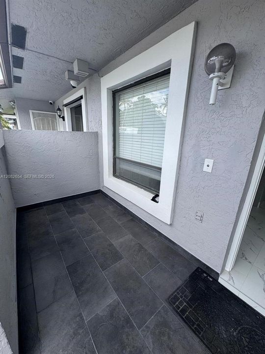 В аренду: $3,500 (3 спален, 2 ванн, 1318 Квадратных фут)