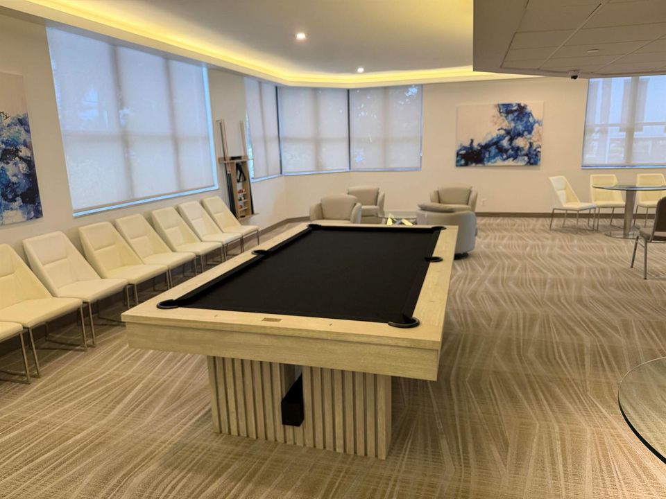 pool table HOC