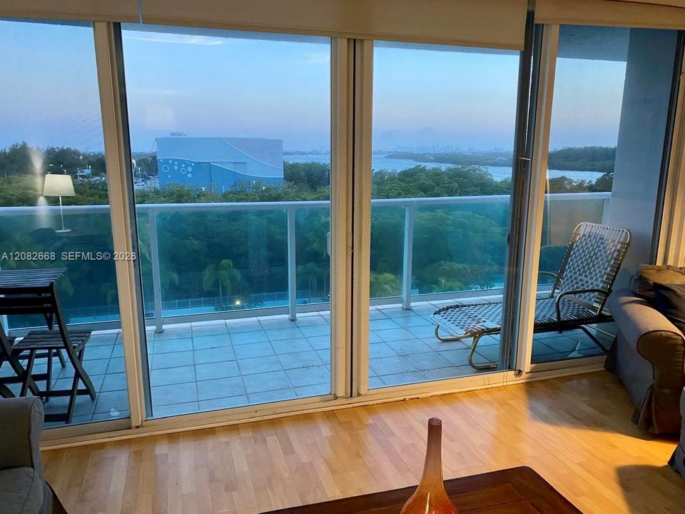В аренду: $3,400 (2 спален, 2 ванн, 1521 Квадратных фут)