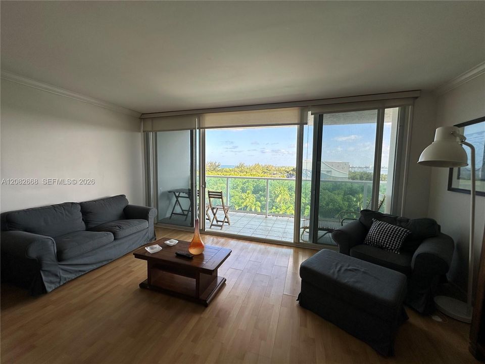 В аренду: $3,400 (2 спален, 2 ванн, 1521 Квадратных фут)