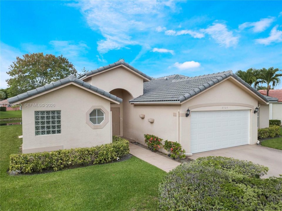 For Sale: $625,000 (3 beds, 2 baths, 2393 Square Feet)