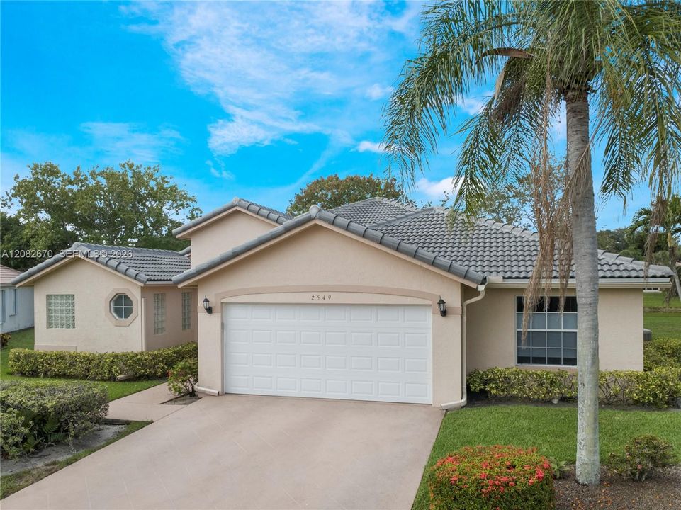 For Sale: $625,000 (3 beds, 2 baths, 2393 Square Feet)