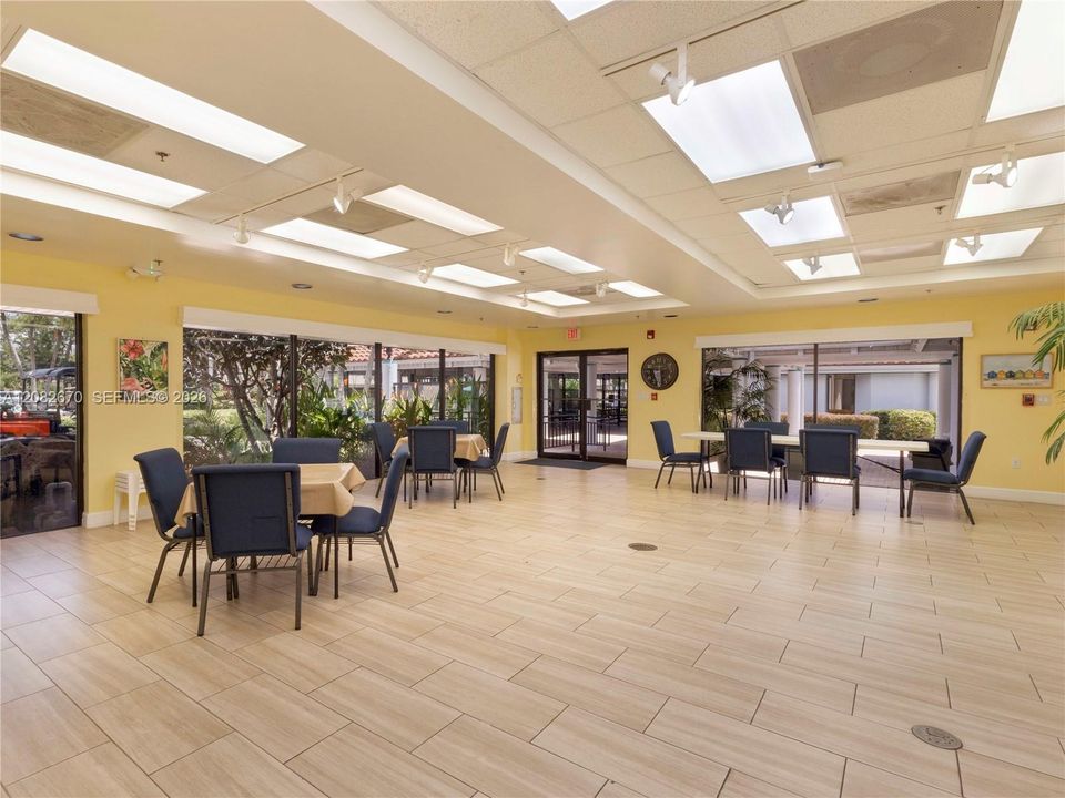 For Sale: $625,000 (3 beds, 2 baths, 2393 Square Feet)