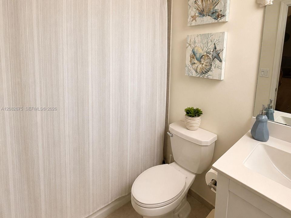 En Venta: $599,000 (3 camas, 3 baños, 1332 Pies cuadrados)