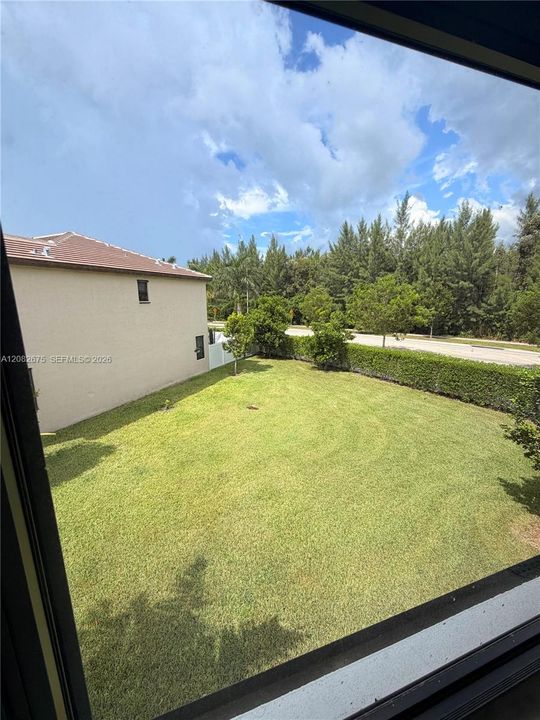 En Venta: $599,000 (3 camas, 3 baños, 1332 Pies cuadrados)