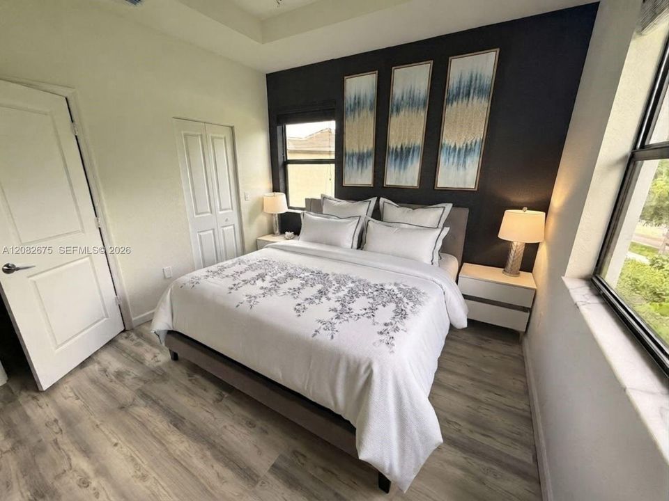 En Venta: $599,000 (3 camas, 3 baños, 1332 Pies cuadrados)