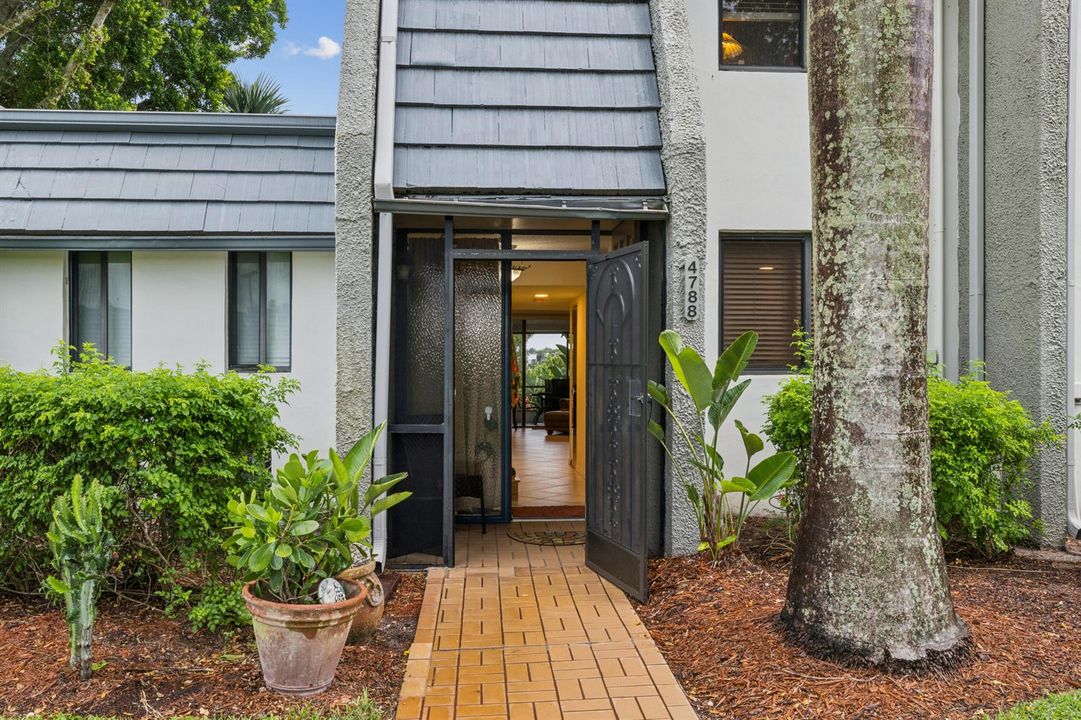4788_Esedra_Court_006Ave