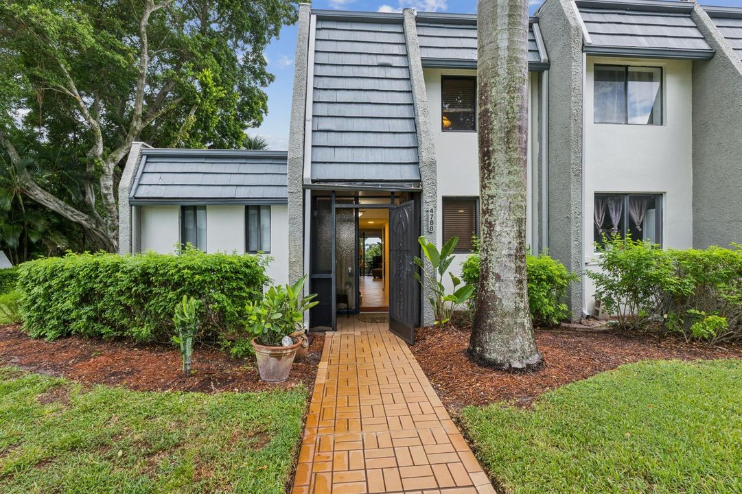 4788_Esedra_Court_005Ave