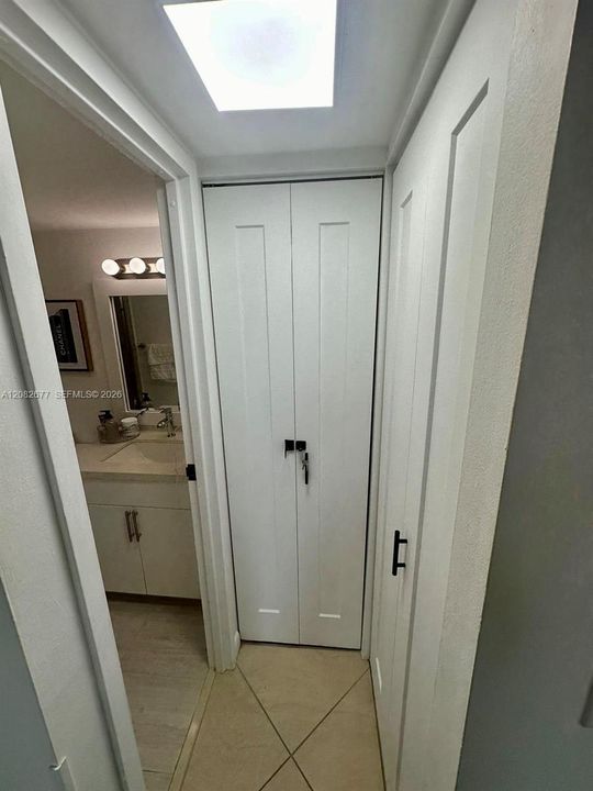 For Rent: $4,500 (2 beds, 2 baths, 1331 Square Feet)