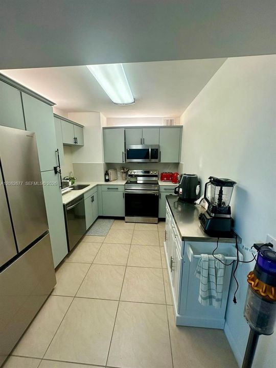 For Rent: $4,500 (2 beds, 2 baths, 1331 Square Feet)