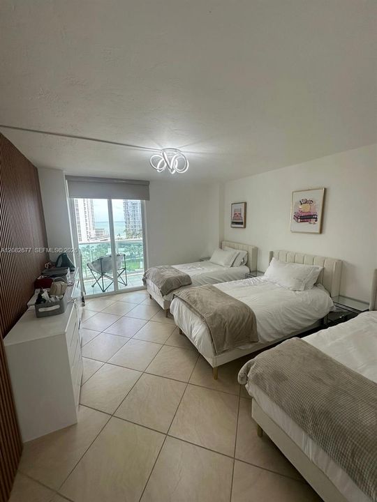 For Rent: $4,500 (2 beds, 2 baths, 1331 Square Feet)