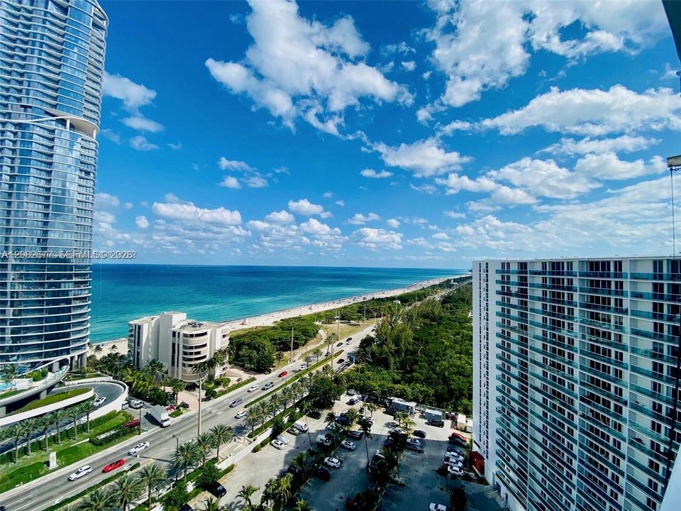 For Rent: $4,500 (2 beds, 2 baths, 1331 Square Feet)