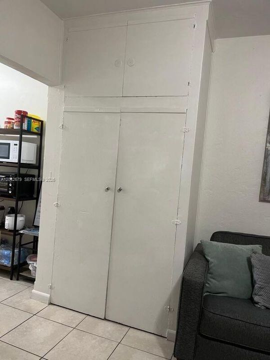 En Renta: $1,500 (0 camas, 1 baños, 1586 Pies cuadrados)