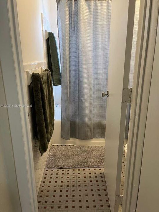 En Renta: $1,500 (0 camas, 1 baños, 1586 Pies cuadrados)