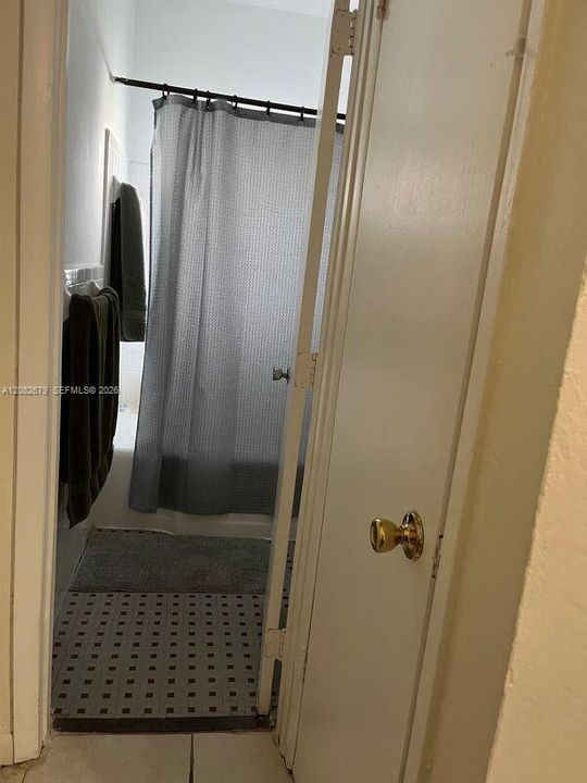 En Renta: $1,500 (0 camas, 1 baños, 1586 Pies cuadrados)