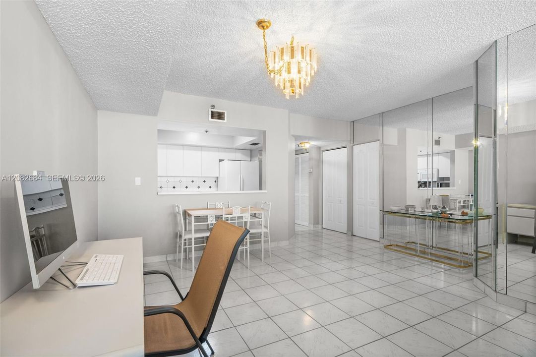 En Venta: $930,000 (2 camas, 2 baños, 1260 Pies cuadrados)