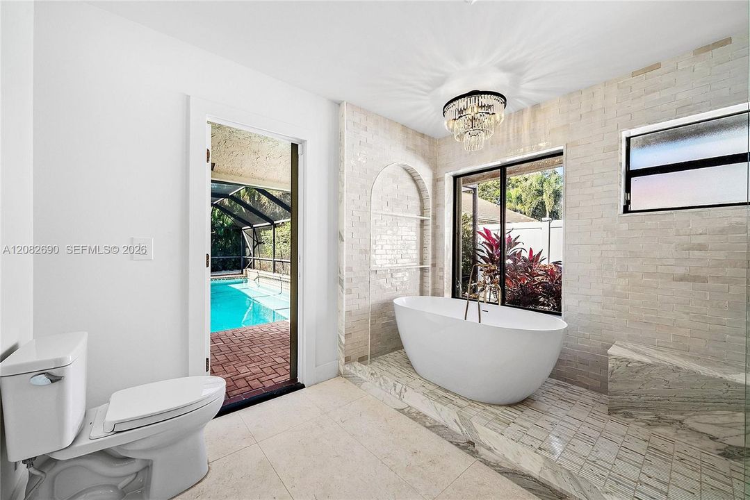 Activo con contrato: $945,000 (4 camas, 2 baños, 2360 Pies cuadrados)