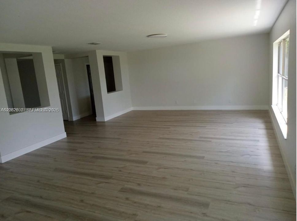 For Rent: $2,600 (3 beds, 2 baths, 1699 Square Feet)