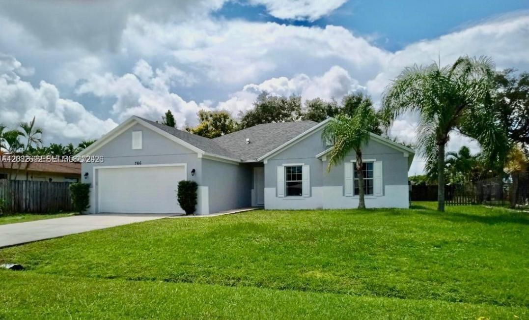 For Rent: $2,600 (3 beds, 2 baths, 1699 Square Feet)