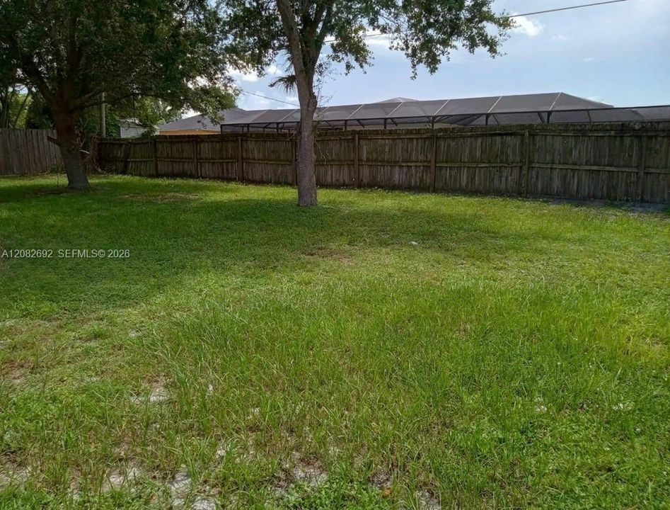 For Rent: $2,600 (3 beds, 2 baths, 1699 Square Feet)