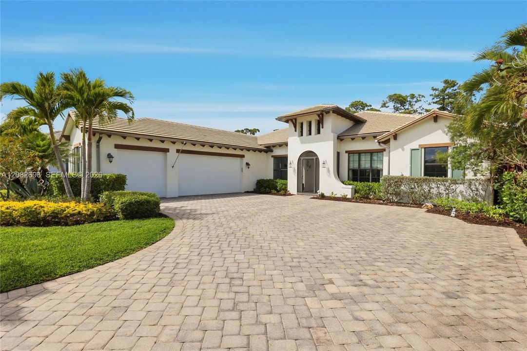 En Venta: $1,199,900 (3 camas, 3 baños, 2983 Pies cuadrados)