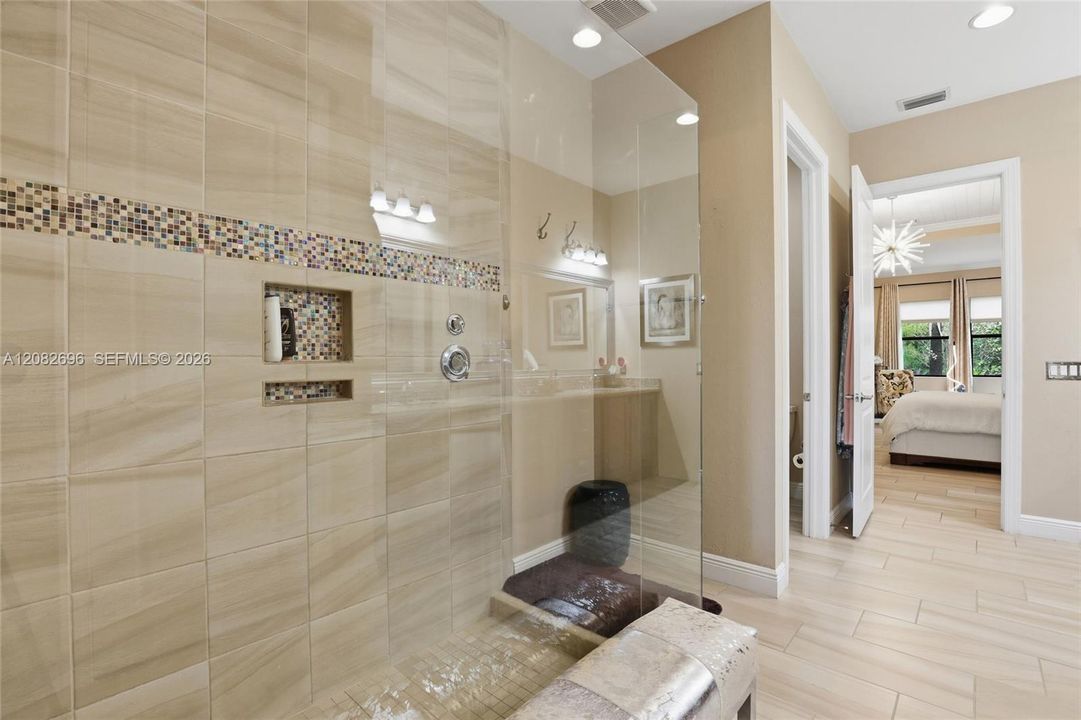 En Venta: $1,199,900 (3 camas, 3 baños, 2983 Pies cuadrados)