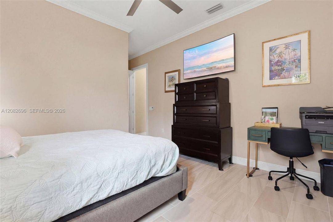 En Venta: $1,199,900 (3 camas, 3 baños, 2983 Pies cuadrados)