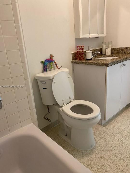 В аренду: $1,775 (2 спален, 2 ванн, 949 Квадратных фут)