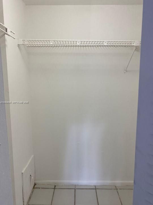 В аренду: $1,775 (2 спален, 2 ванн, 949 Квадратных фут)