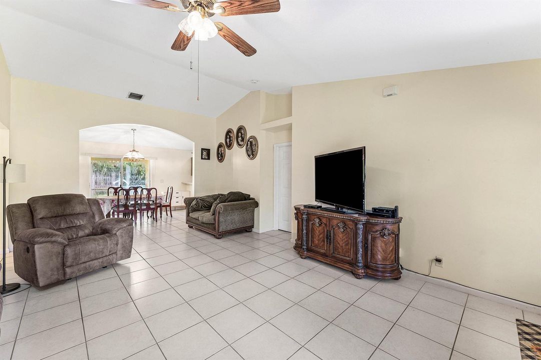 011-1231566thStreetNorth-WestPalmBeach-F