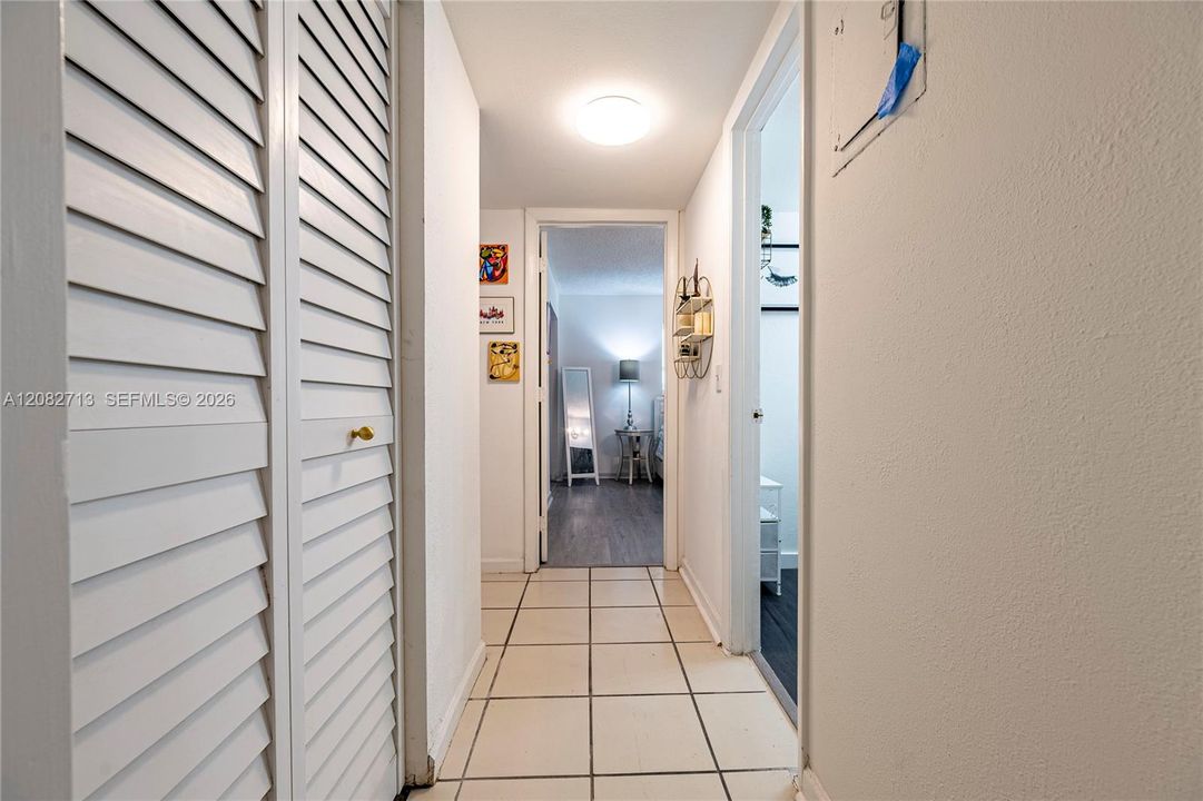 En Renta: $2,400 (2 camas, 2 baños, 950 Pies cuadrados)