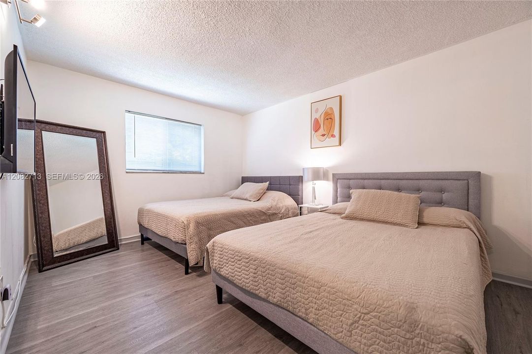 En Renta: $2,400 (2 camas, 2 baños, 950 Pies cuadrados)