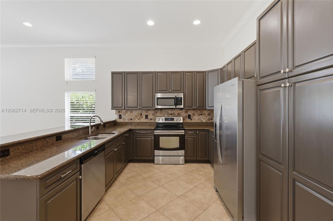 En Venta: $719,000 (3 camas, 2 baños, 0 Pies cuadrados)