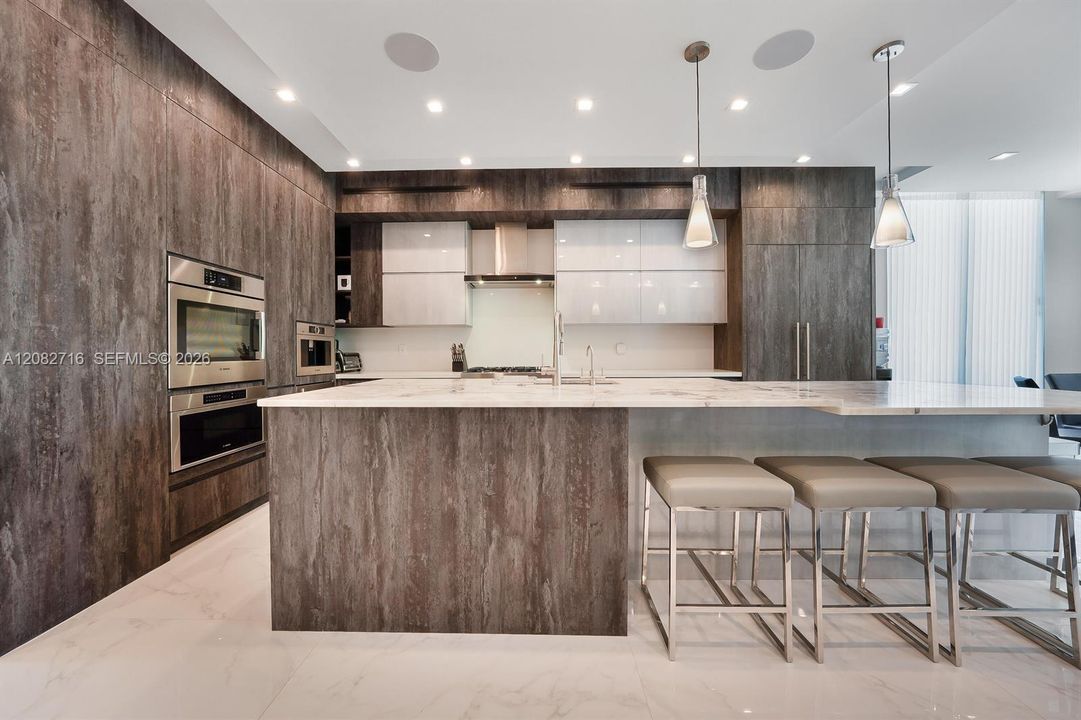 For Rent: $11,500 (4 beds, 4 baths, 2901 Square Feet)
