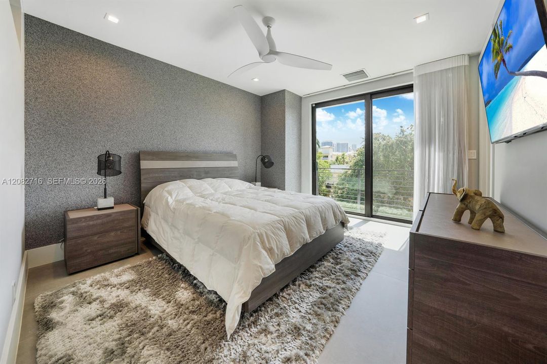 For Rent: $11,500 (4 beds, 4 baths, 2901 Square Feet)