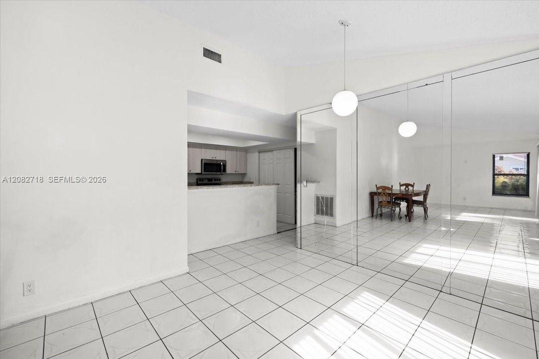 На продажу: $365,000 (3 спален, 2 ванн, 1150 Квадратных фут)