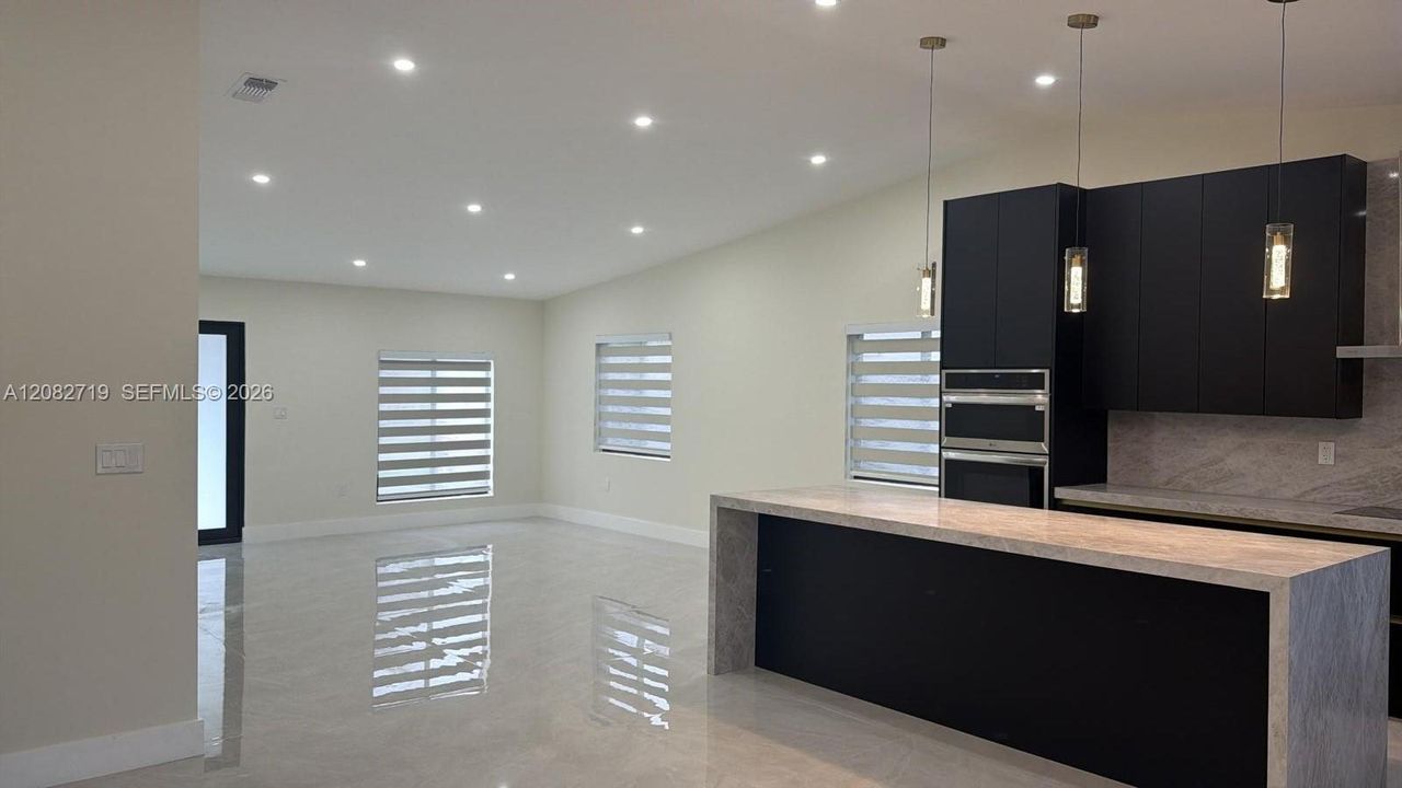 For Rent: $5,500 (4 beds, 3 baths, 1673 Square Feet)