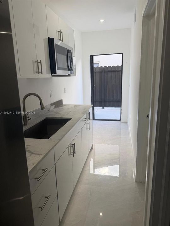 For Rent: $5,500 (4 beds, 3 baths, 1673 Square Feet)