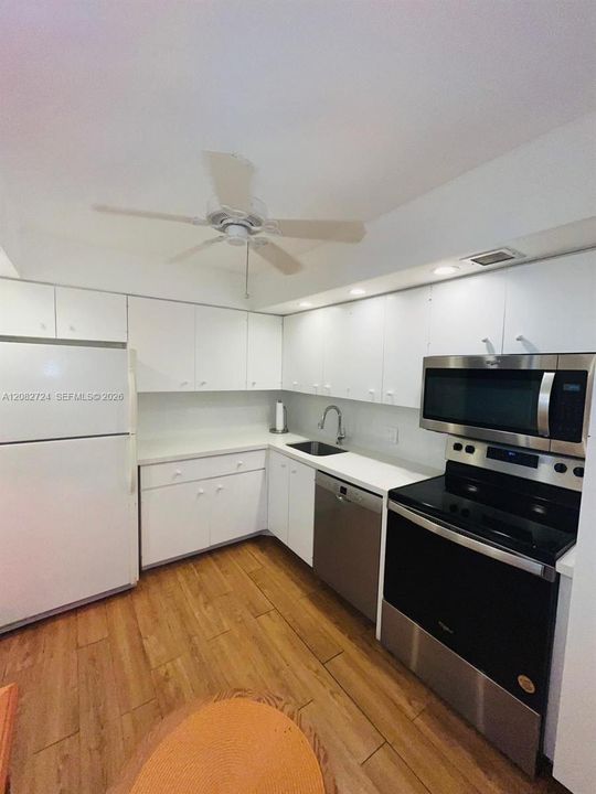 En Renta: $1,650 (1 camas, 1 baños, 900 Pies cuadrados)