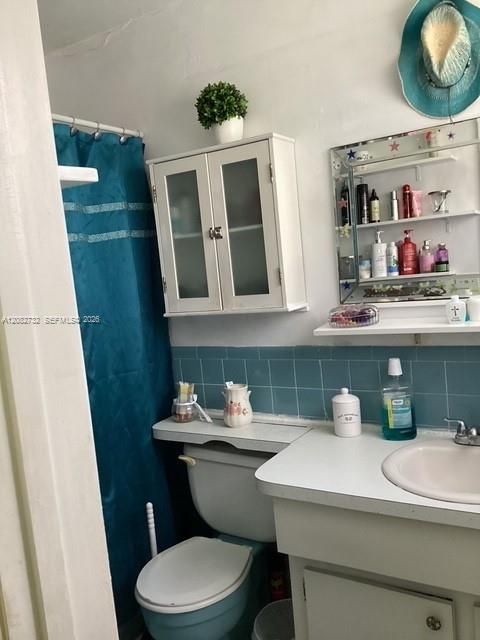 На продажу: $315,000 (2 спален, 2 ванн, 1150 Квадратных фут)