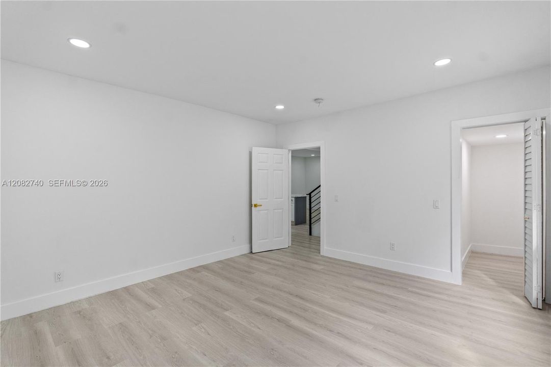 En Venta: $760,000 (5 camas, 3 baños, 2292 Pies cuadrados)