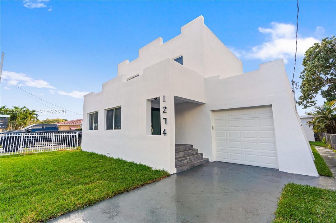 En Venta: $760,000 (5 camas, 3 baños, 2292 Pies cuadrados)